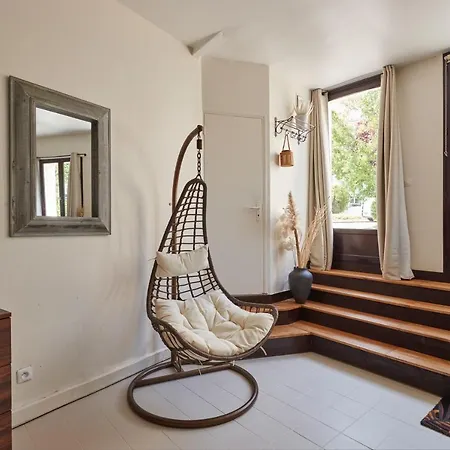 Sanctuary Homes By The Forest * Versailles