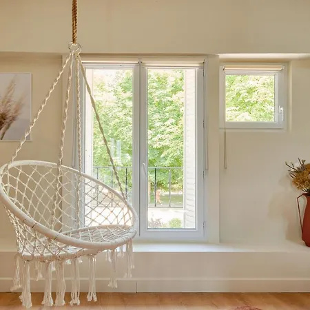 Apartment Sanctuary Homes By The Forest Versailles